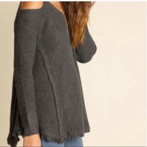Umgee grey ribbed cold shoulder sweater Small